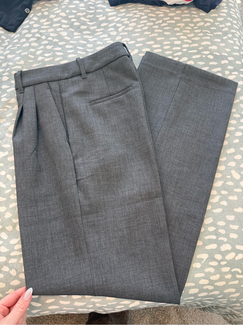 Aritzia The Effortless Pant in Heather Gray 4 Tall